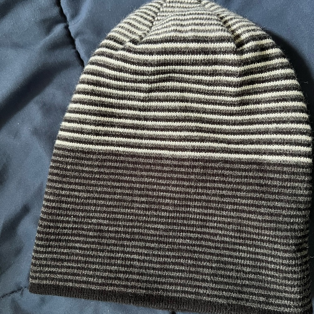 Calvin  Klein winter stripped beanie hat.